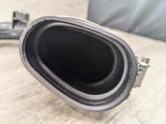16-19 OEM BMW G12 G30 750 Engine N63R Front Right Side Air Intake Hose Cyl 1-4