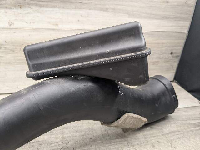 16-19 OEM BMW G11 G12 G30 750 Front Left Side Air Duct Intake Tube N63 Engine