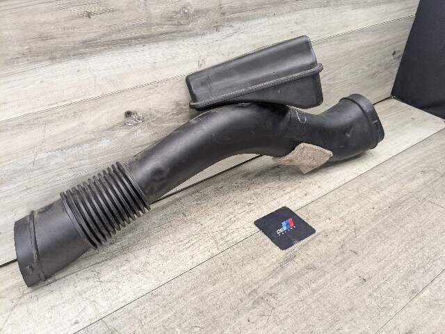 16-19 OEM BMW G11 G12 G30 750 Front Left Side Air Duct Intake Tube N63 Engine