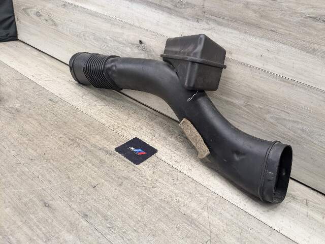 16-19 OEM BMW G11 G12 G30 750 Front Left Side Air Duct Intake Tube N63 Engine