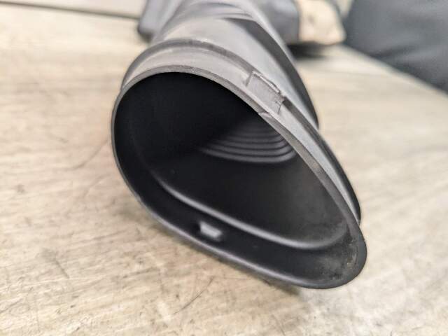 16-19 OEM BMW G11 G12 G30 750 Front Left Side Air Duct Intake Tube N63 Engine