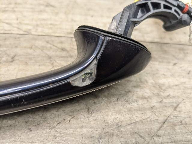 *DAMAGE* OEM BMW G20 F90 G30 530 540 M550 FRONT Left Driver Door Handle COMFORT