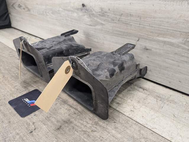 OEM BMW G30 530 540 M550 M SPORT Front Left Right Bumper Air Duct Brake Cover