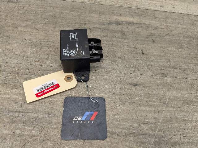 OEM BMW F16 F10 F13 F85 F30 F32 F06 F80 F82 M3 M4 Cooling Fan Relay Control 130A