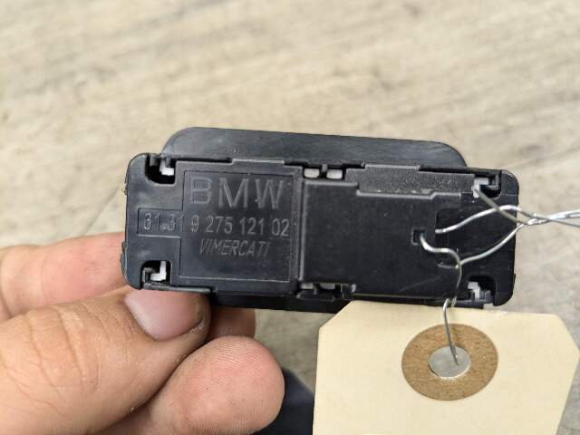 OEM BMW F16 G12 F36 F10 F15 F85 M5 G01 F97 X3 Rear Trunk Lid Center Lock Switch