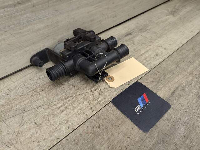 07-19 OEM BMW E70 E71 F15 F16 F85 X5 X6 Engine Water Heater Control Valve Pump