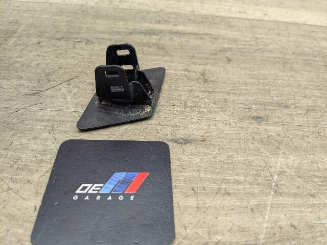14-19 OEM BMW F15 F16 Front Left Driver Bumper Headlight Washer Nozzle Cap Cover