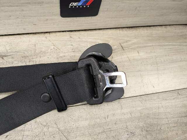 OEM BMW F15 F16 F85 F86 X5 X6 Front Right Passenger Seat Belt Retractor Black