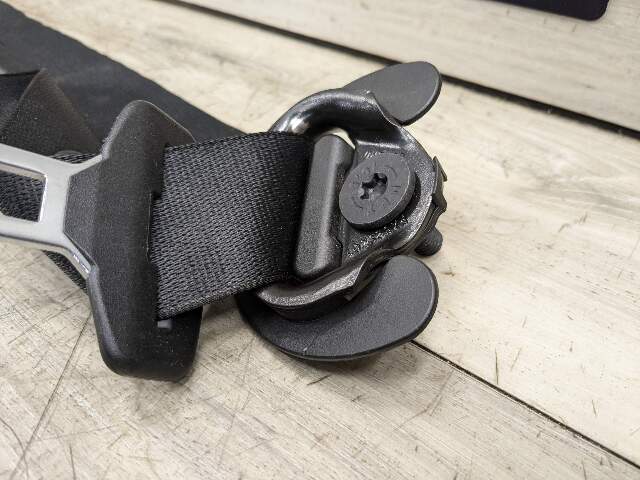 OEM BMW F15 F16 F85 F86 X5 X6 Front Right Passenger Seat Belt Retractor Black