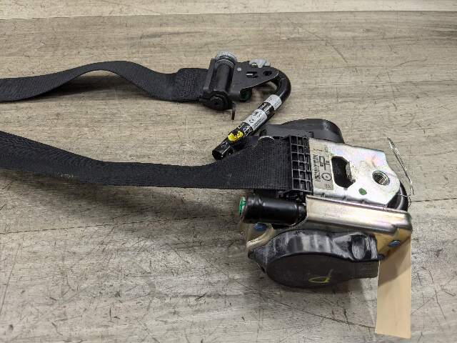 OEM BMW F15 F16 F85 F86 X5 X6 Front Right Passenger Seat Belt Retractor Black