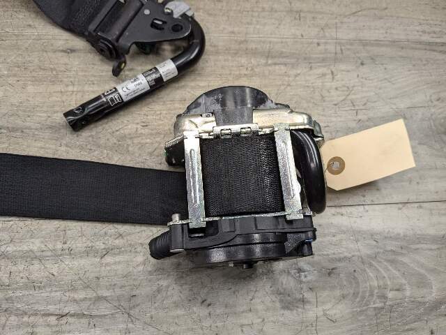 OEM BMW F15 F16 F85 F86 X5 X6 Front Right Passenger Seat Belt Retractor Black