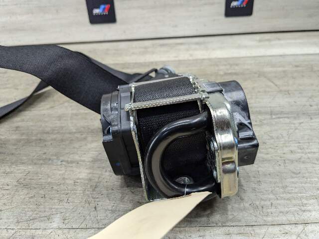 OEM BMW F15 F16 F85 F86 X5 X6 Front Right Passenger Seat Belt Retractor Black