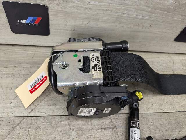 OEM BMW F15 F16 F85 F86 X5 X6 Front Right Passenger Seat Belt Retractor Black
