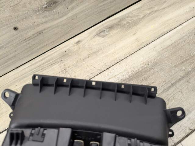 07-13 OEM BMW E92 E93 328 335 Interior Central Console Rear Vent