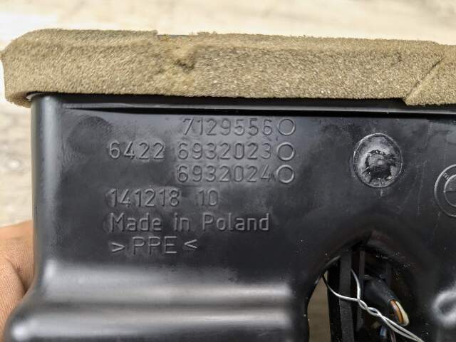 07-13 OEM BMW E92 E93 328 335 Interior Central Console Rear Vent