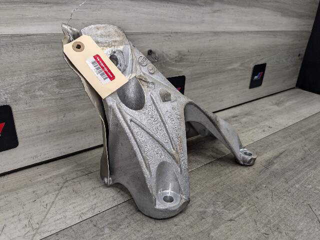 OEM BMW F15 F16 X5 AWD Right Passenger Engine N55 Motor Mount Bracket Support