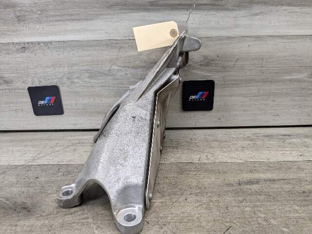 OEM BMW F15 F16 X5 AWD Right Passenger Engine N55 Motor Mount Bracket Support