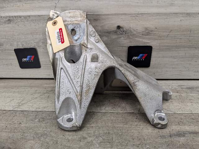OEM BMW F15 F16 X5 AWD Right Passenger Engine N55 Motor Mount Bracket Support