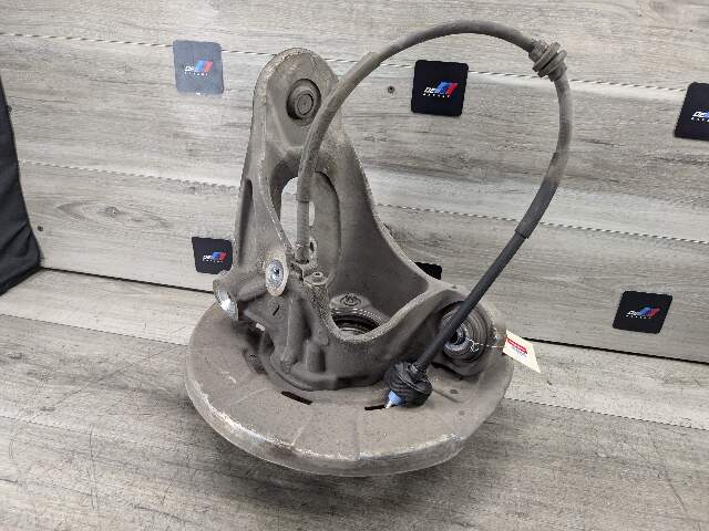 OEM BMW F85 F86 F15 F16 X5 X6 REAR Right Passenger Spindle Hub Carrier Knuckle