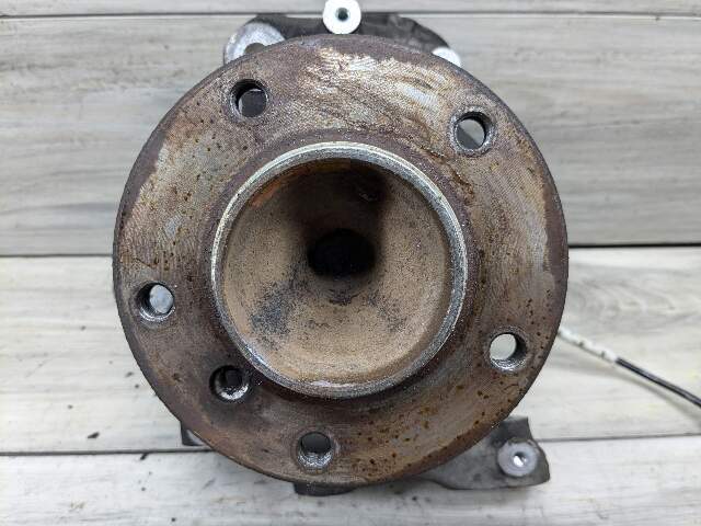 06-13 OEM BMW E82 E88 E90 E92 RWD Front Right Hub Knuckle Wheel Bearing Spindle