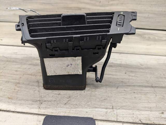 06-13 OEM BMW E90 E92 E93 335 328 M3 Left Driver Side Dashboard Air Vent