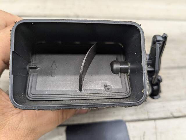 06-13 OEM BMW E90 E92 E93 335 328 M3 Left Driver Side Dashboard Air Vent