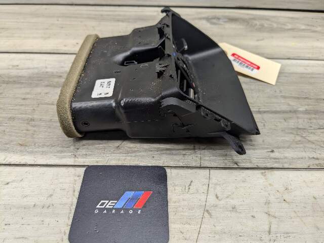 07-13 OEM BMW E92 328 335 Coupe Interior Central Console Rear Vent