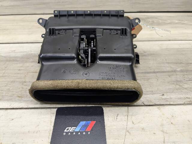 07-13 OEM BMW E92 328 335 Coupe Interior Central Console Rear Vent