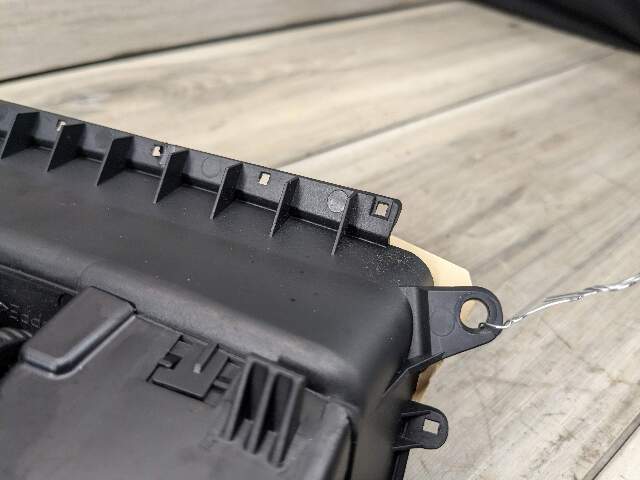 07-13 OEM BMW E92 328 335 Coupe Interior Central Console Rear Vent