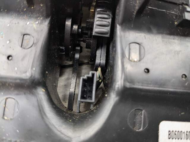 07-13 OEM BMW E92 328 335 Coupe Interior Central Console Rear Vent