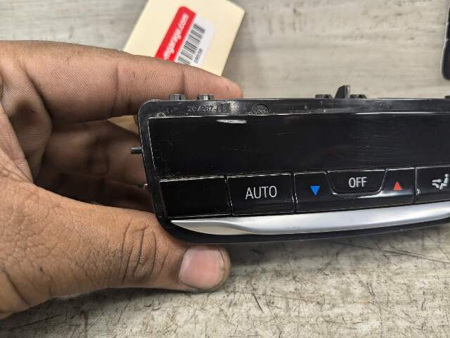 OEM BMW G20 G22 G23 G26 G80 G82 G83 Rear AC Air Climate Control Switch Module