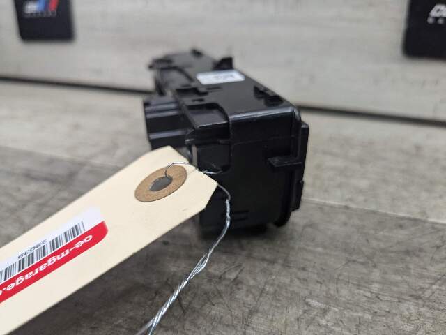 OEM BMW G20 G22 G23 G26 G80 G82 G83 Rear AC Air Climate Control Switch Module