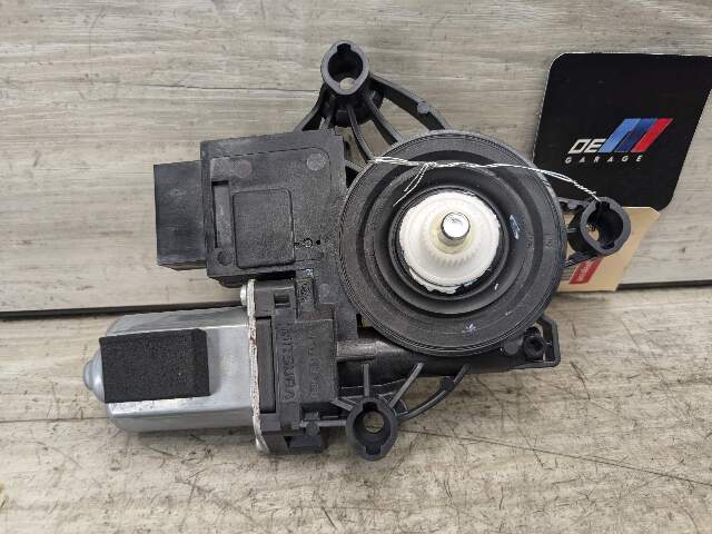 OEM BMW G20 G80 330 M340 M3 FRONT Left Driver Side Door Window Regulator Motor