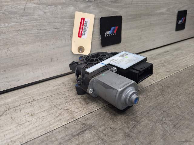 OEM BMW G20 G80 330 M340 M3 FRONT Left Driver Side Door Window Regulator Motor