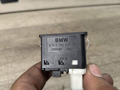 11-19 OEM BMW F15 F25 X1 X3 X4 X5 X6 AUX Auxiliary Audio + USB Charging Port