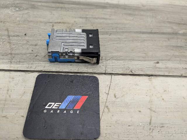 OEM BMW F44 F48 F97 G01 G05 G12 G20 G30 G80 USB Dual Type C Charger Port Socket