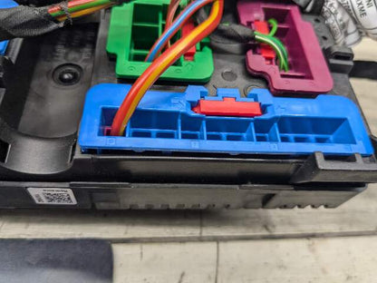 OEM BMW G20 330 M340 Rear Battery Power Distribution Fuse Relay Junction Box