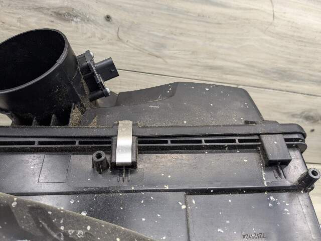 OEM BMW G20 G22 G23 G26 G42 330 430 Engine B46 Air Box Filter Cleaner Housing