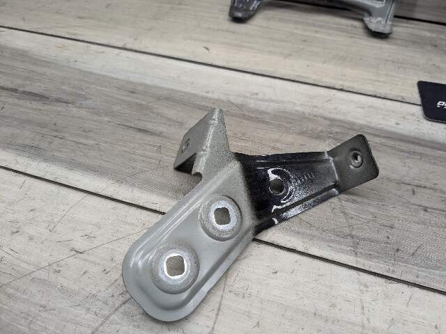 19-24 OEM BMW G20 330 M340 Front Right Passenger Side Fender Holder Bracket SET