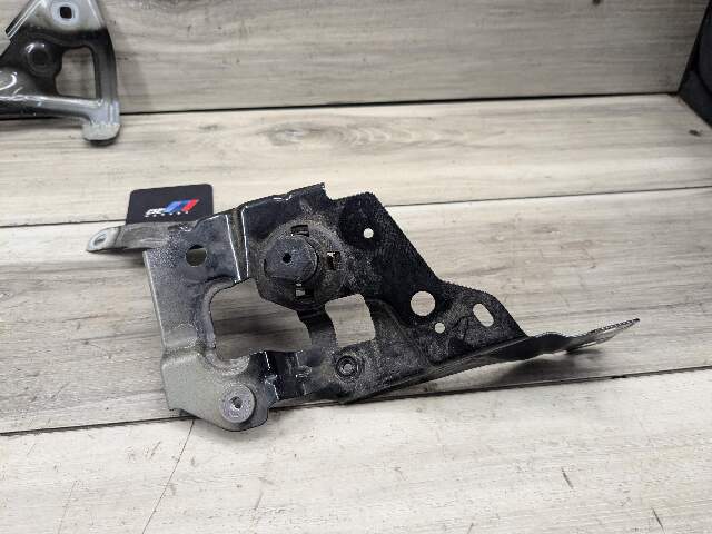 19-24 OEM BMW G20 330 M340 Front Right Passenger Side Fender Holder Bracket SET