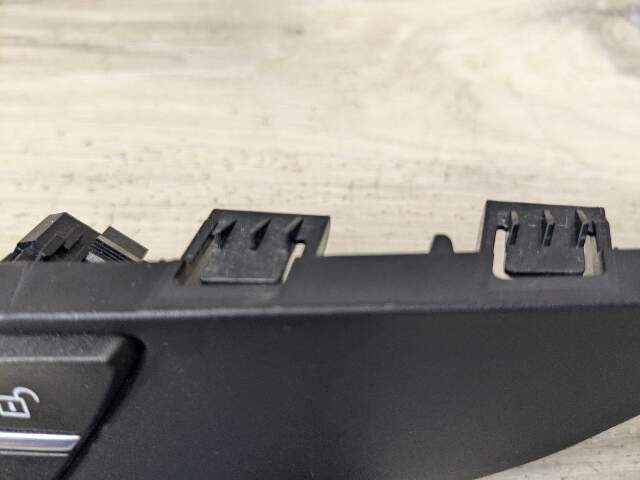 OEM BMW F15 F16 F85 X5 X6 Front Left Driver Side Door Panel Lock Switch Control
