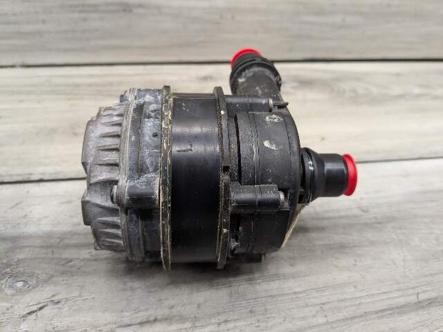 OEM BMW G01 G05 G20 G22 G23 Engine B46 B58 Auxiliary Electric Water Pump Cooling