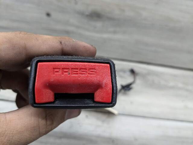 OEM BMW G01 G02 G20 X3 X4 330 M340 840 850 M8 Front Right Left Seatbelt Buckle