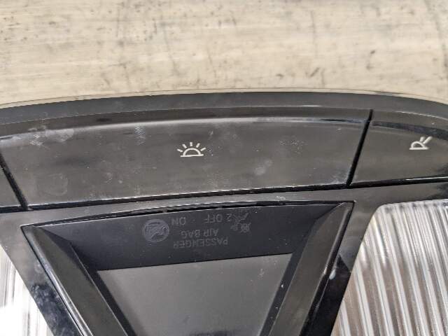 19-24 OEM BMW G01 G20 330 M340 X3 Front Roof Console Dome Light SOS Switch