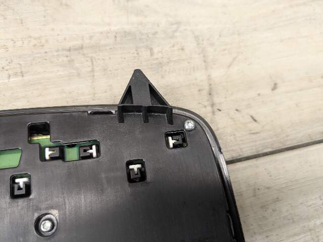 19-24 OEM BMW G01 G20 330 M340 X3 Front Roof Console Dome Light SOS Switch