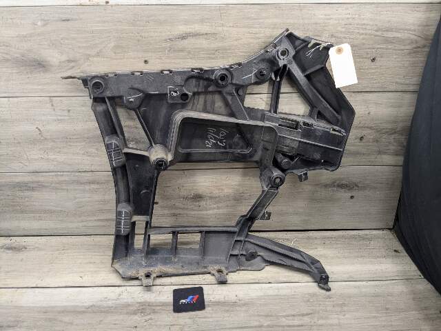 19-21 OEM BMW G20 330 Rear Bumper Passenger Guide Support Carrier Panel