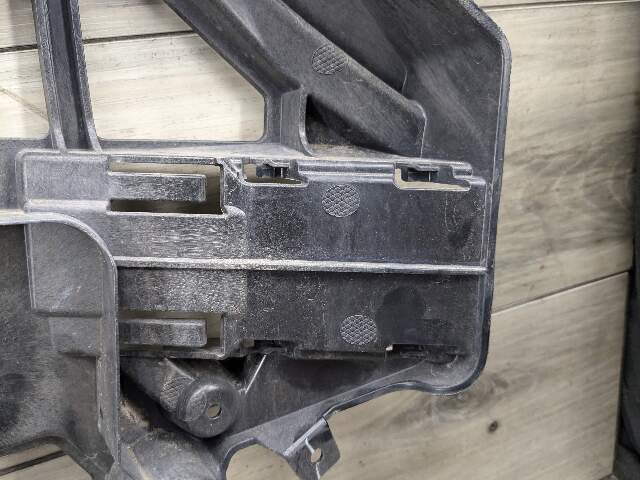 19-21 OEM BMW G20 330 Rear Bumper Passenger Guide Support Carrier Panel