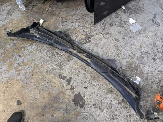 OEM BMW G20 G22 G23 G80 G82 G83 M3 M4 Front Windshield Cowl Trim Cover Panel