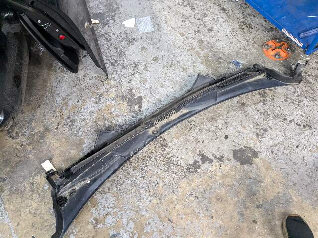 OEM BMW G20 G22 G23 G80 G82 G83 M3 M4 Front Windshield Cowl Trim Cover Panel