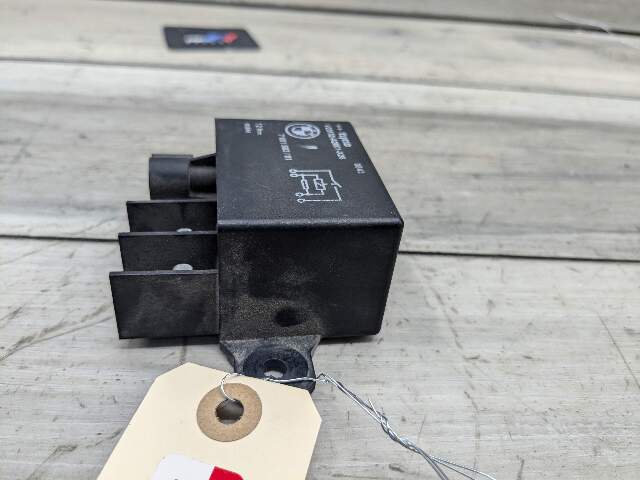 07-16 OEM BMW E70 E90 E92 E60 F10 F02 F30 M3 M6 Cooling Fan Relay Control 150A